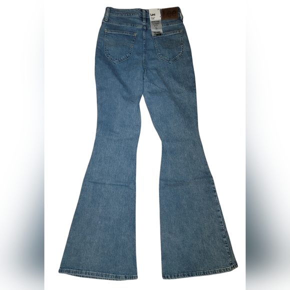 NWT Lee Distressed High Rise Flare Leg Blue Jeans Size 26 - Picture 2 of 8